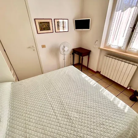 Bilo Belvedere Sx - Bilocale Con Giardino, Wifi E Vista Mare Marcelli